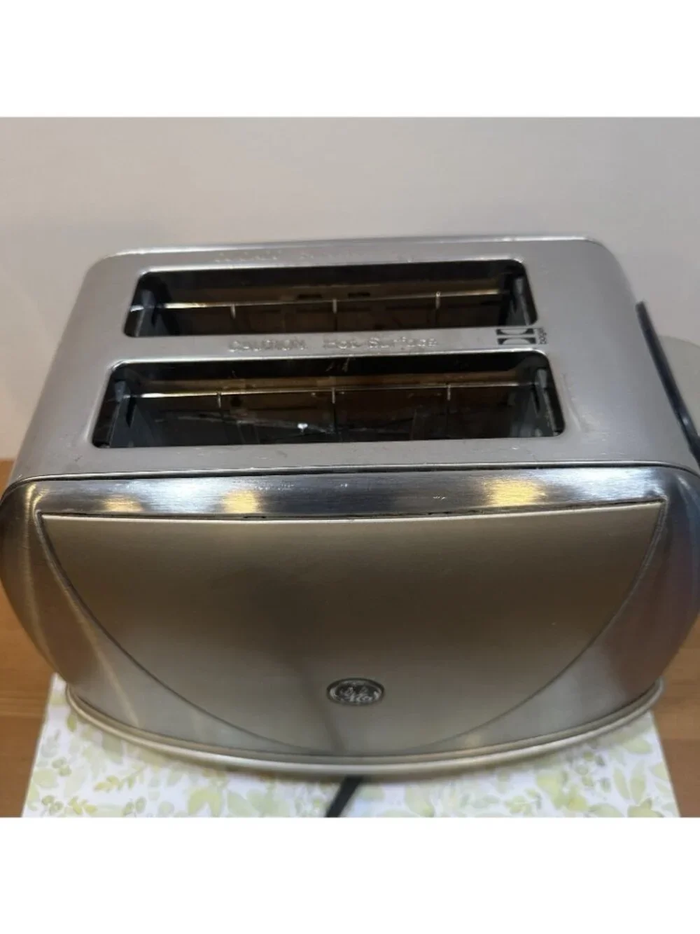 Retro Style 2 Slice Toaster GE Stainless Steel Bagel Defrost Reheat Silver